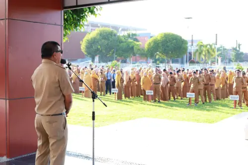 Sentil Gaji ASN, Bupati Andi Utta: Jangan Bermimpi Cukup Kalau Cuma Berharap Status Pegawai