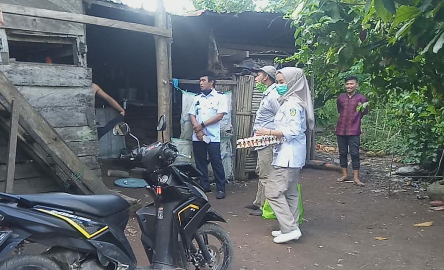 BAZNAS dan Kades Dampang Bantu Warga Kurang Mampu
