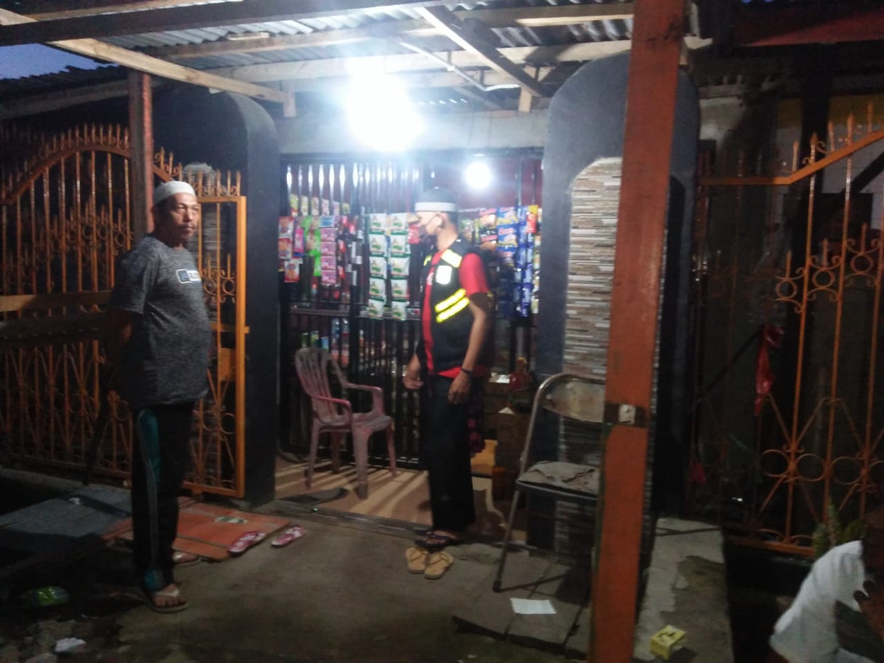 Maling Tak Pandang Bulu, Warung Kecil pun Digasaknya