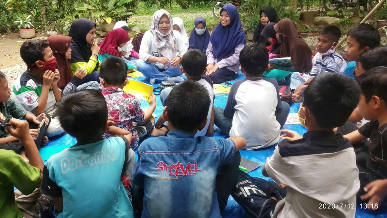 Torehan Warna-Warni dari Dusun Bentenge
