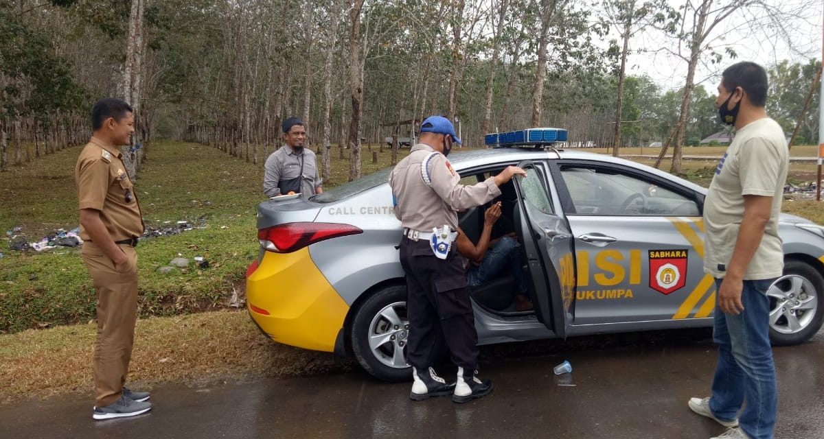 Pria Gangguan Jiwa Mengamuk di Dusun Balangriri, Polisi Turun Tangan