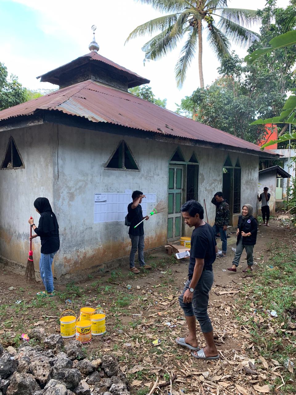 Meski Sibuk Urus Pemenangan Askar-Pipink, Milenial Asik Tetap Lakukan Aksi Sosial