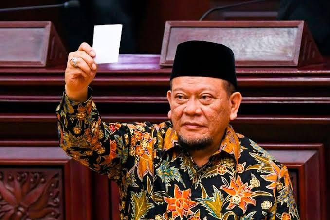 Anggap Rakyat Sampah, Ketua DPD Bakal Halangi Jokowi 3 Periode