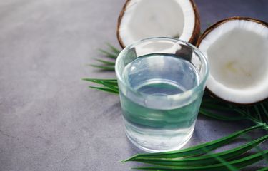 Manfaat Air Kelapa untuk Kesehatan, Salah Satunya Mencegah Batu Ginjal