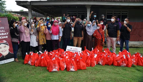 Sahabat Ganjar Lampung, Gencar Bagikan Sembako, Bagaimana Capres Anda?