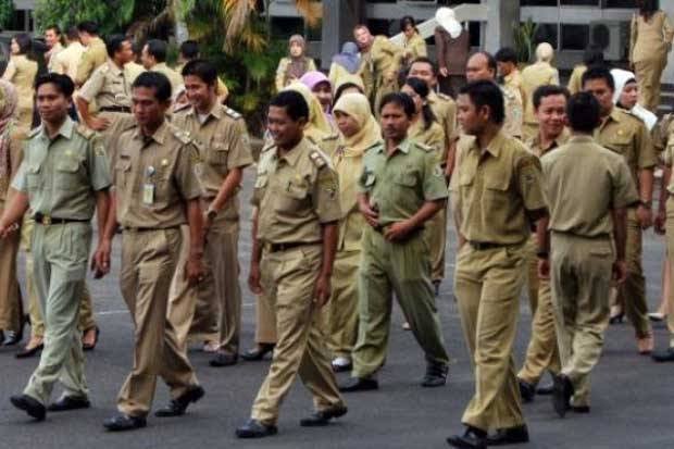 Jokowi Akan Cairkan Gaji13 PNS 2022 plus Tukin 50 Persen