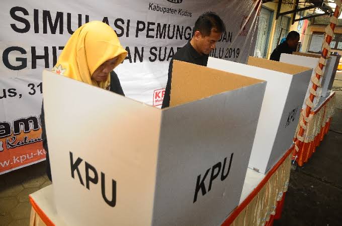 Lewat Parpol Tak Berhasil, Diduga Operasi Penundaan Pemilu 2024 Bergeser ke KPU