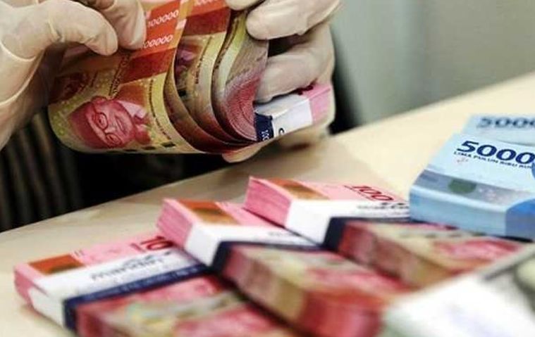 Tetiba Pak Bupati Bulukumba 'bagi-bagi THR'