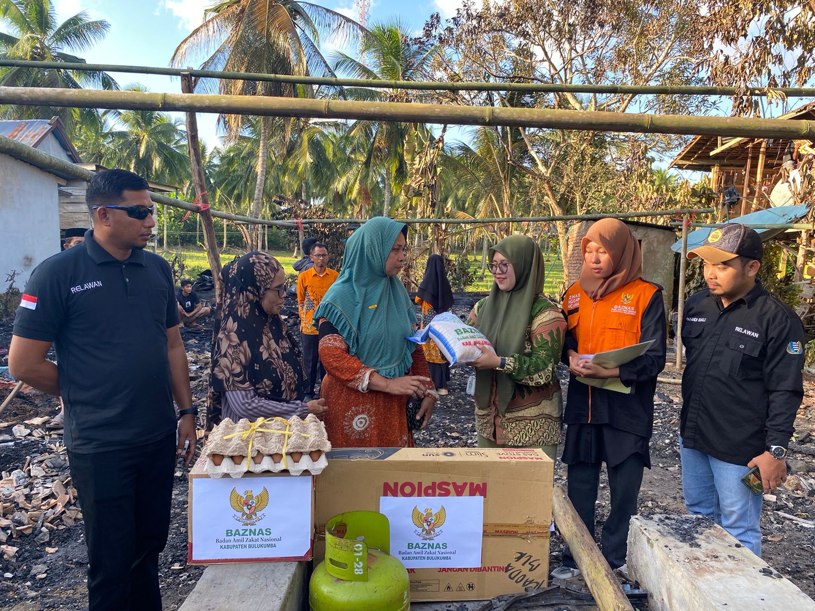 BAZNAS Bulukumba Salurkan Bantuan Korban Kebakaran