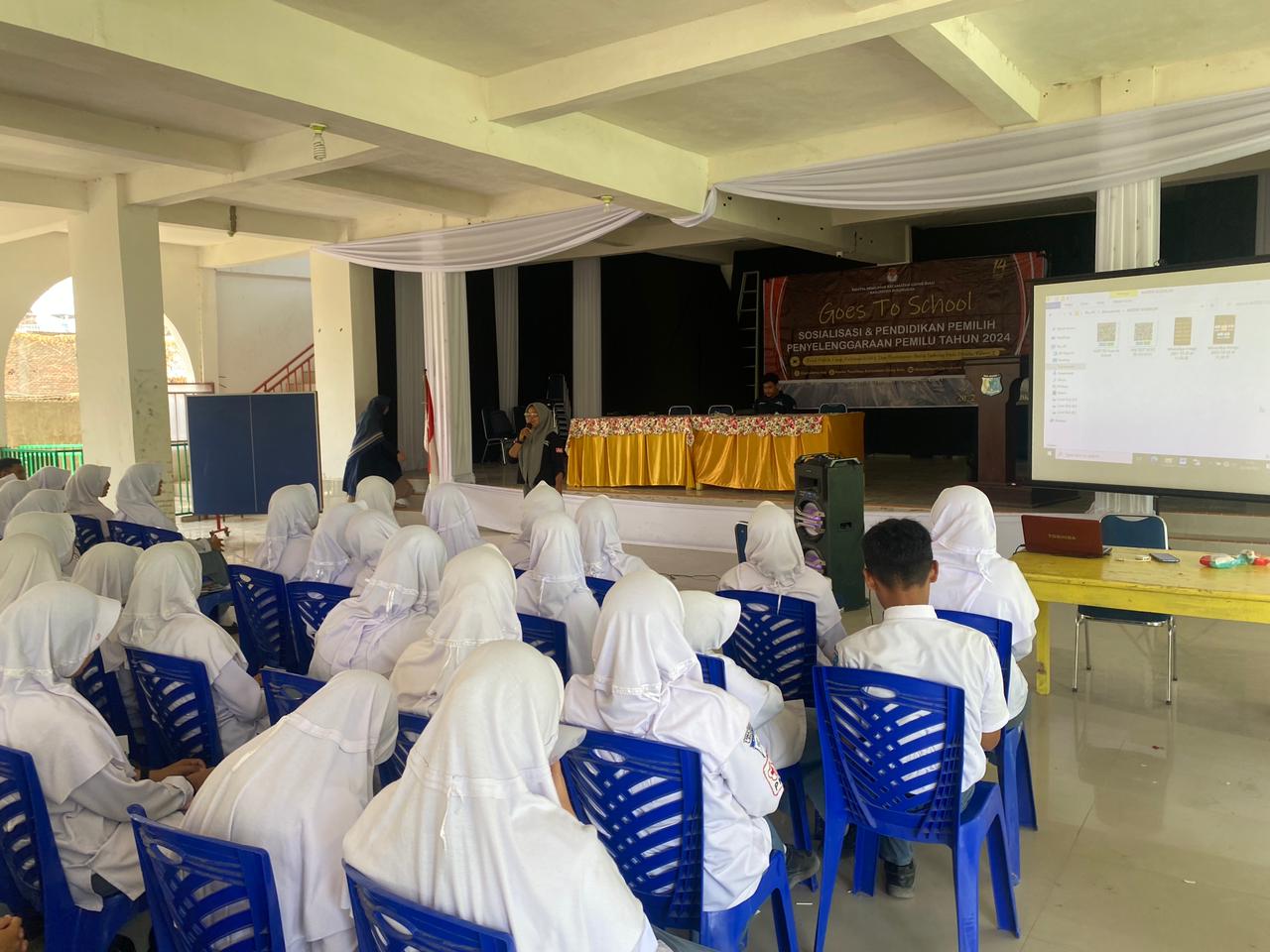 SMA Negeri 1 Bulukumba Terima Sosialisasi Pemilu dari PPK Ujung Bulu