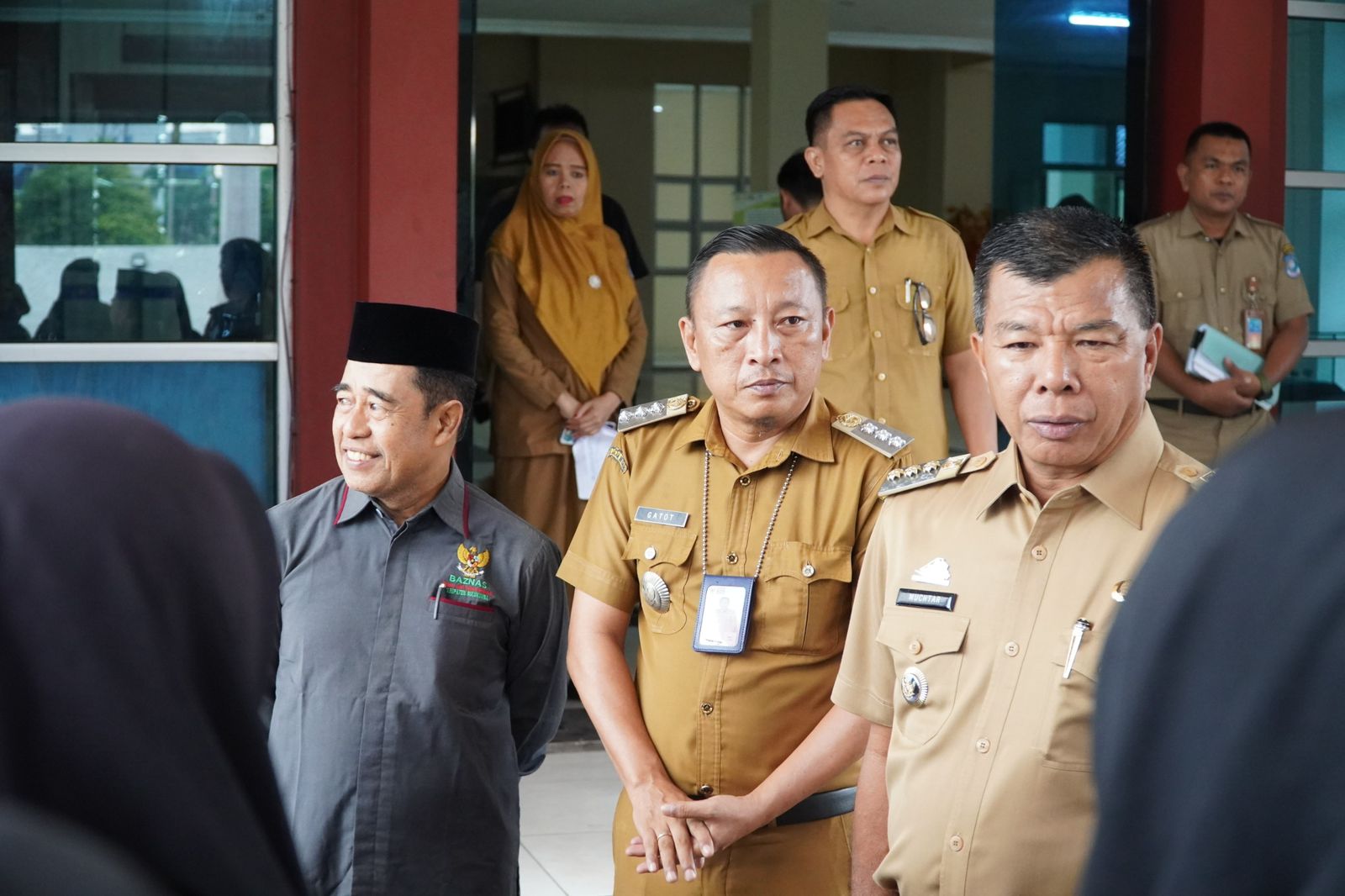 Andi Muchtar Ali Yusuf Melepas 20 Mahasiswa Penerima Beasiswa KIP