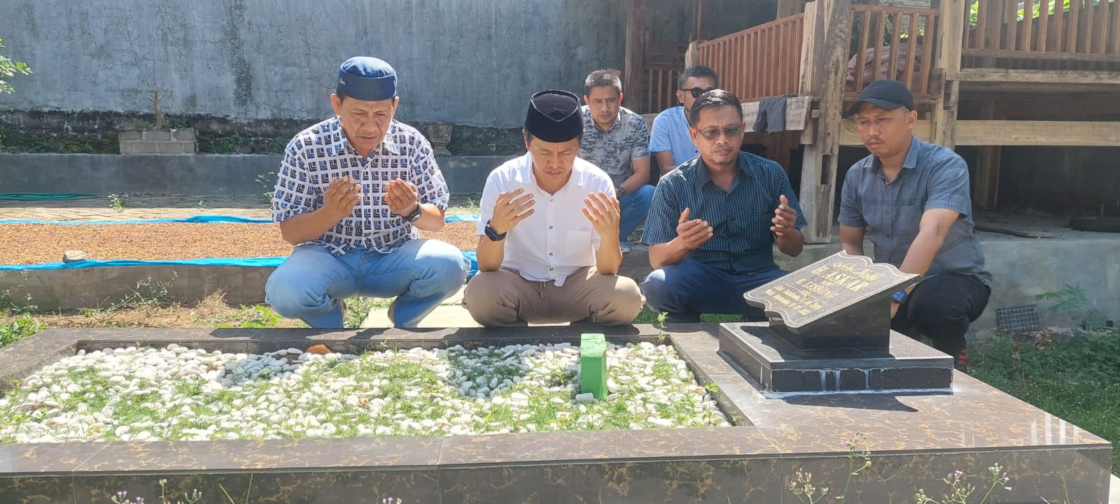 JMS Ziarah ke Makam H Askar, Tegaskan Inspirasi Kepemimpinan dan Komitmen Pembangunan Berkelanjutan