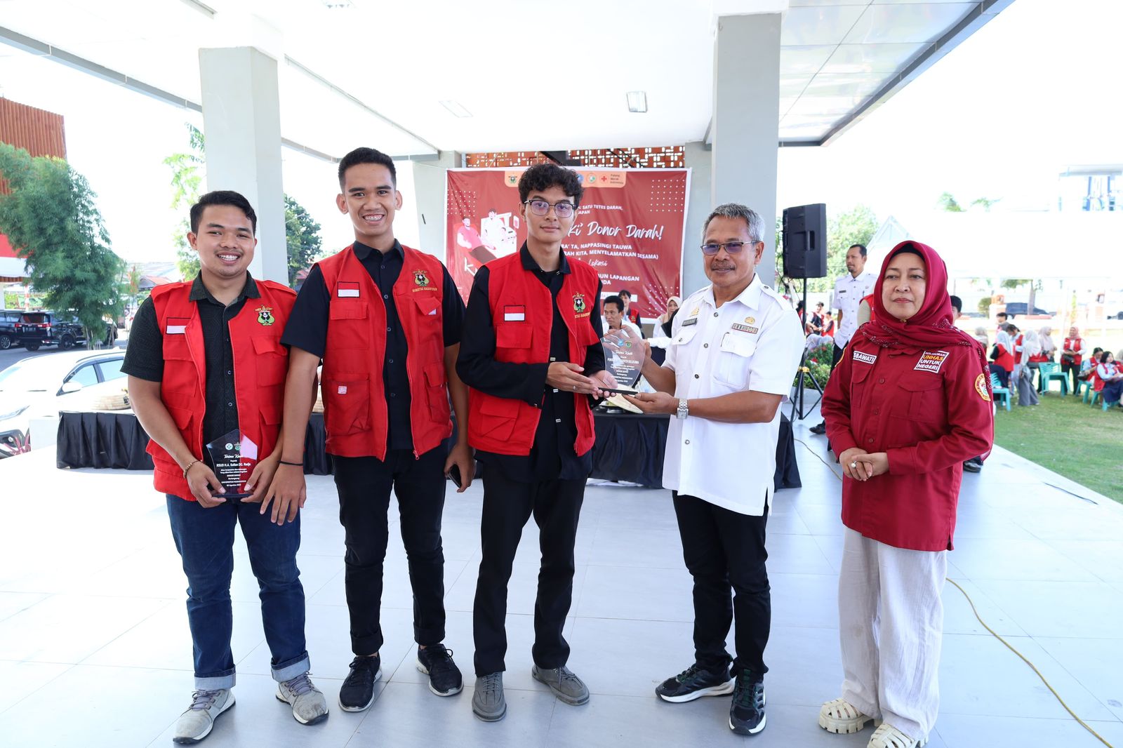 Dari Lapangan Pemuda ke Jantung Kehidupan: Donor Darah Unhas Wujudkan Asa