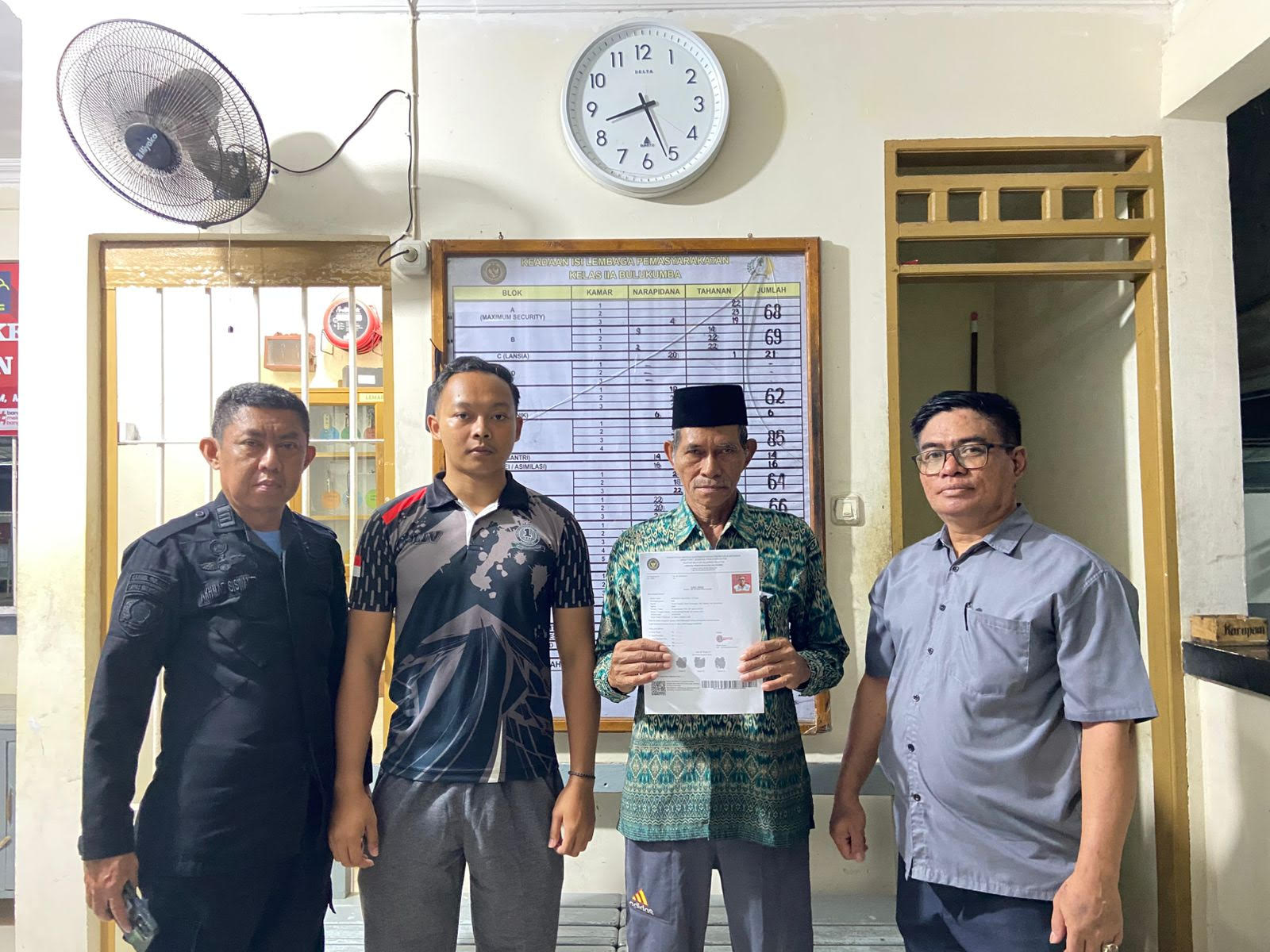 Presiden Prabowo Bebaskan 1 Tahanan di Lapas Bulukumba, Kalapas: Amnesti Berjalan Transparan dan Bebas Pungutan